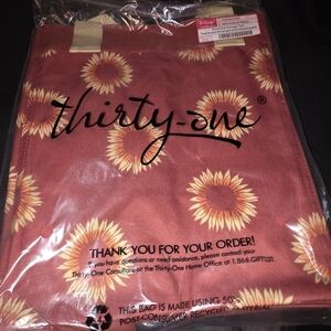 NEW Thirty-one Essential Storage Tote in sunflower season  HARD TO FIND